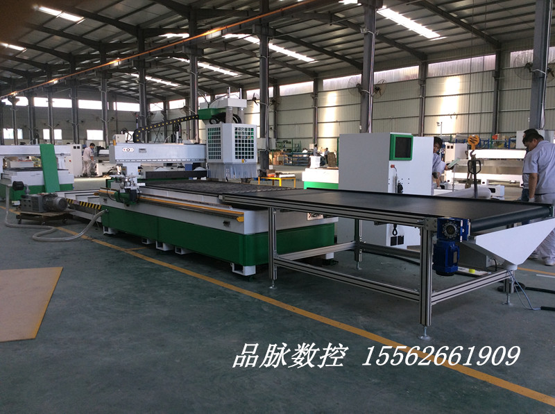 供應(yīng)經(jīng)濟(jì)型數(shù)控開料機(jī)-三工序多少錢
