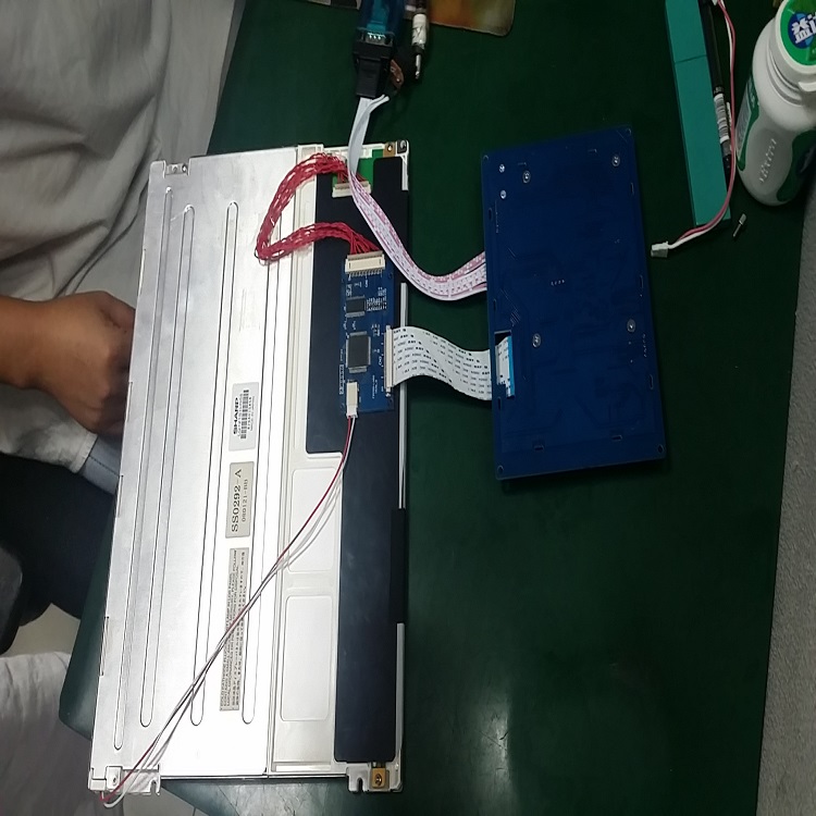 供應(yīng)用于顯示屏的10.4寸串口智能顯示終端：
