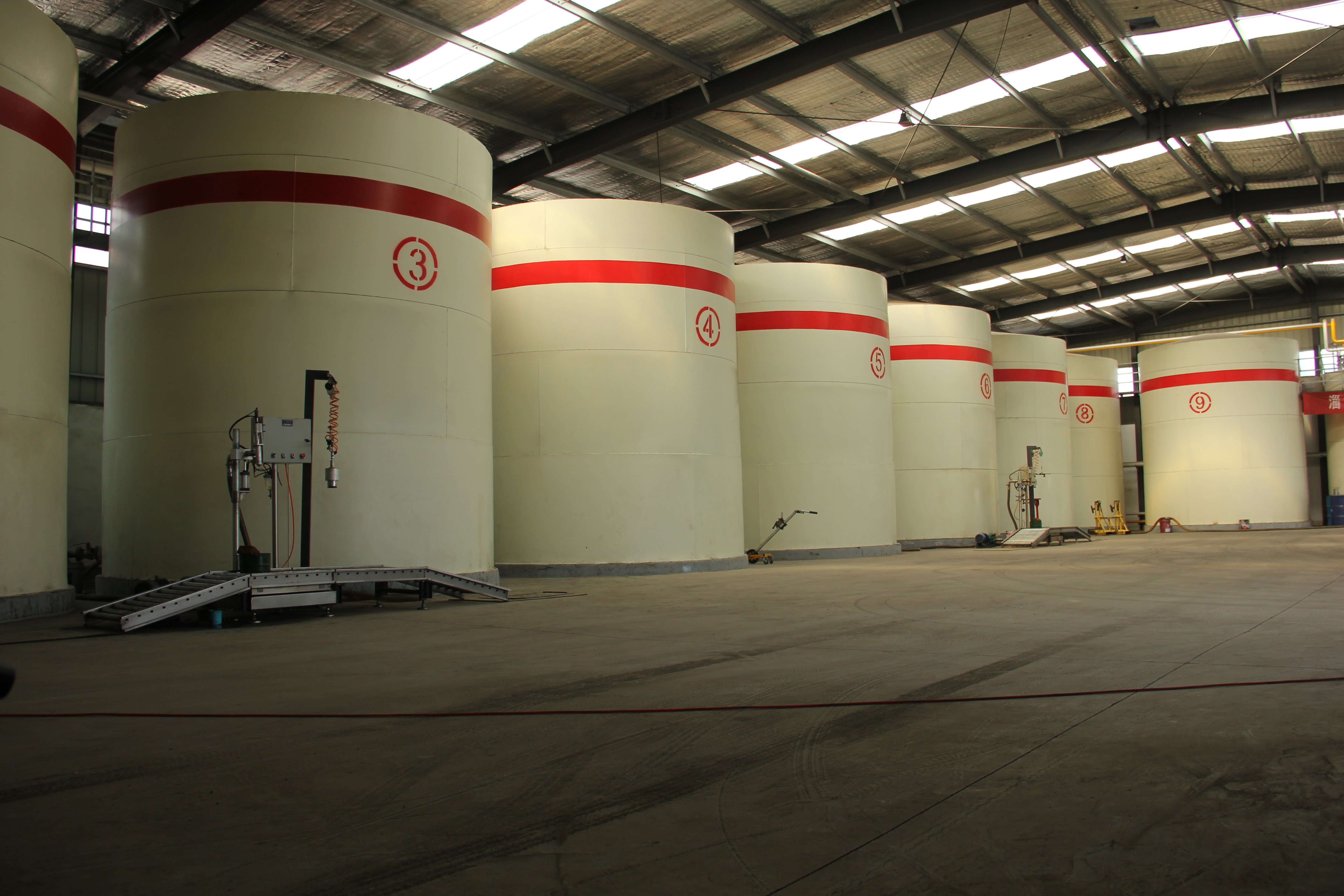 常年供應(yīng)優(yōu)質(zhì)國產(chǎn)橡膠制品*芳烴油