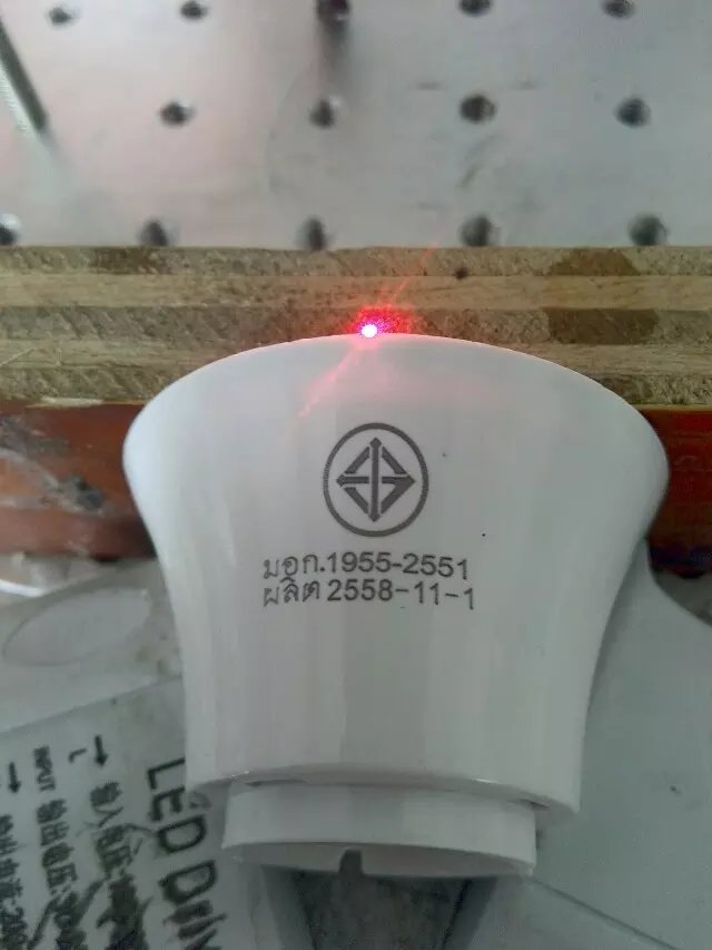 供應(yīng)非金屬/木材材料/co2激光刻字機(jī) 二氧化碳激光打標(biāo)機(jī)雕刻機(jī)