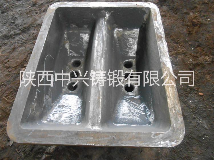 供應(yīng)多腔渣罐 渣盤 優(yōu)質(zhì)渣盤 高質(zhì)量渣罐 合金鋼渣盤 負(fù)壓鑄造渣罐 多腔渣盤 用于電解鋁廠的渣罐 壽命長的渣罐