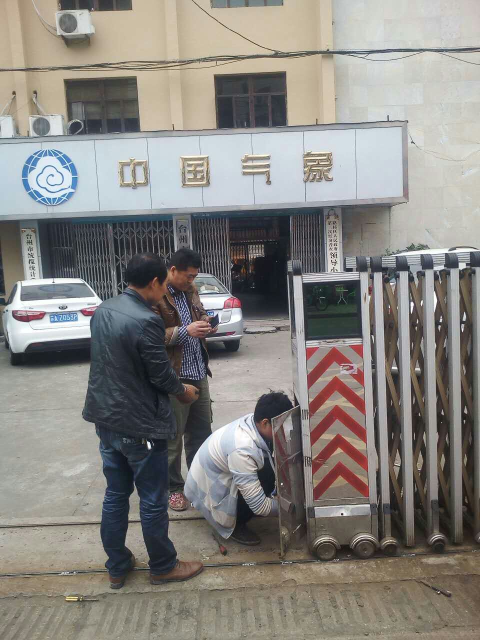 電動(dòng)伸縮門 臺(tái)州電動(dòng)伸縮門定做 臺(tái)州電動(dòng)伸縮門生產(chǎn)供應(yīng)商