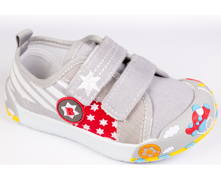 兒童布鞋廠家批發(fā)價格，優(yōu)質(zhì)童鞋供應(yīng)商，兒童布鞋大量采購