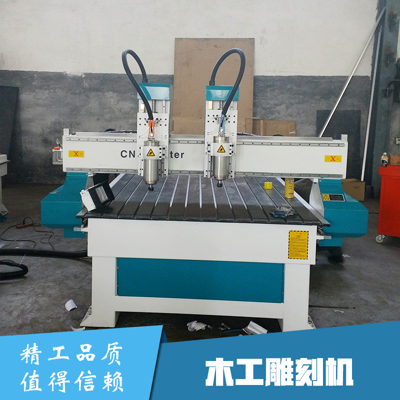 濟南通辰數(shù)控設備供應木工雕刻機 多工序木工雕刻機 智能全自動雕刻機