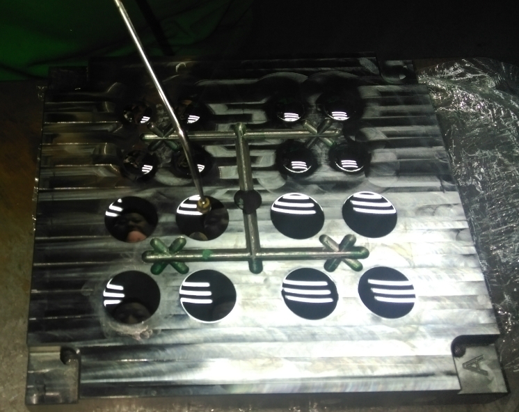 供應(yīng)深圳東莞省模拋光鏡面塑膠模具拋光、*去除料紋波浪紋橘皮紋