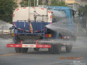 青島東風灑水車價格 噴灑車 水罐車 運水車 多功能灑水車