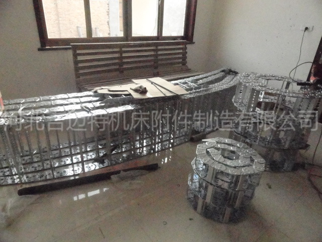 鋼鋁拖鏈TL鋼制拖鏈優(yōu)質(zhì)鋼鋁拖鏈 橋式鋼鋁拖鏈半封閉拖鏈 穿線管