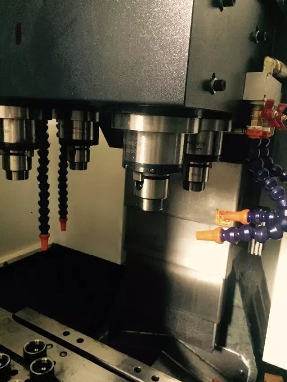 供應(yīng)小型數(shù)控雕銑機(jī)，價(jià)格低，*數(shù)控雕銑機(jī)