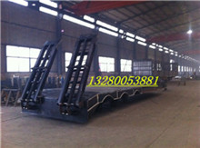 最輕的3橋低平板半掛車(chē)