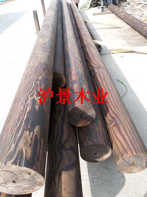 美國(guó)花旗松碳化防腐圓柱廠家生產(chǎn)加工各種規(guī)格材質(zhì)的古建碳化木立柱圓柱