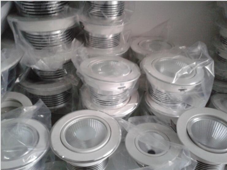 廣東2.5寸LED天花燈廠家批發(fā)報(bào)價(jià)電話，30W天花燈供應(yīng)商價(jià)格