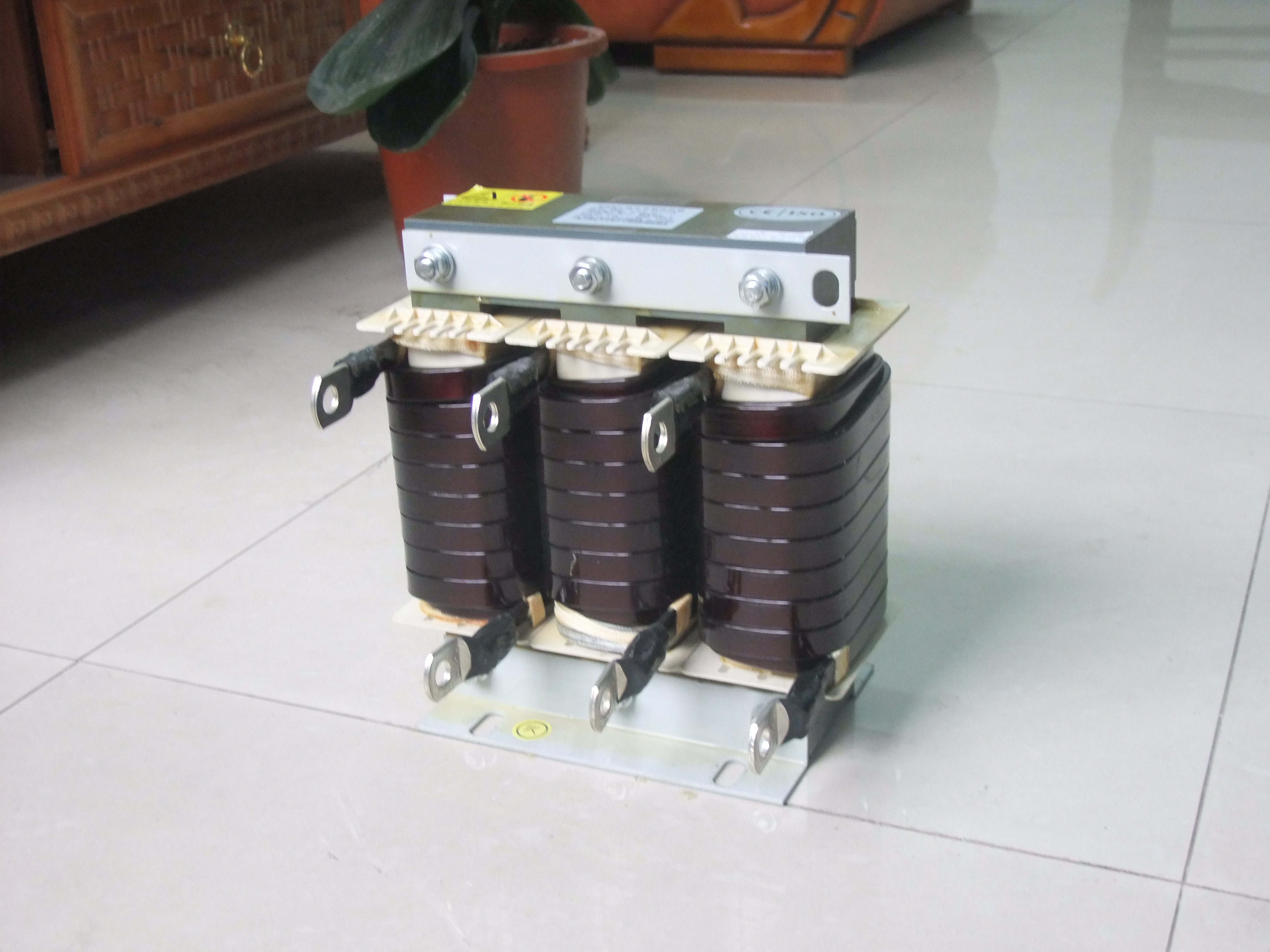 變頻器用輸出電抗器OKSG400