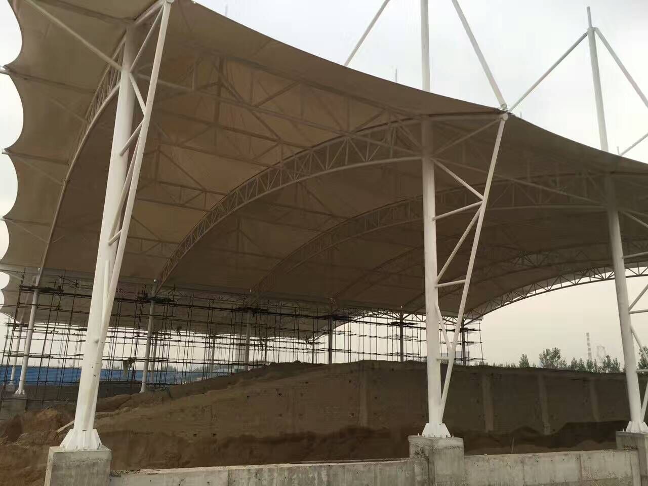 侯馬膜結(jié)構(gòu)膜結(jié)構(gòu)車棚