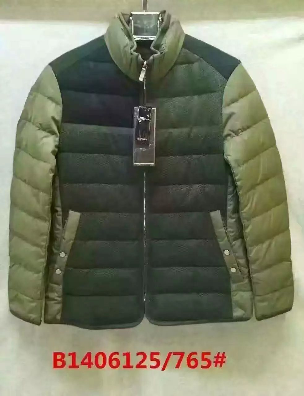 爆版品牌服裝批發(fā)