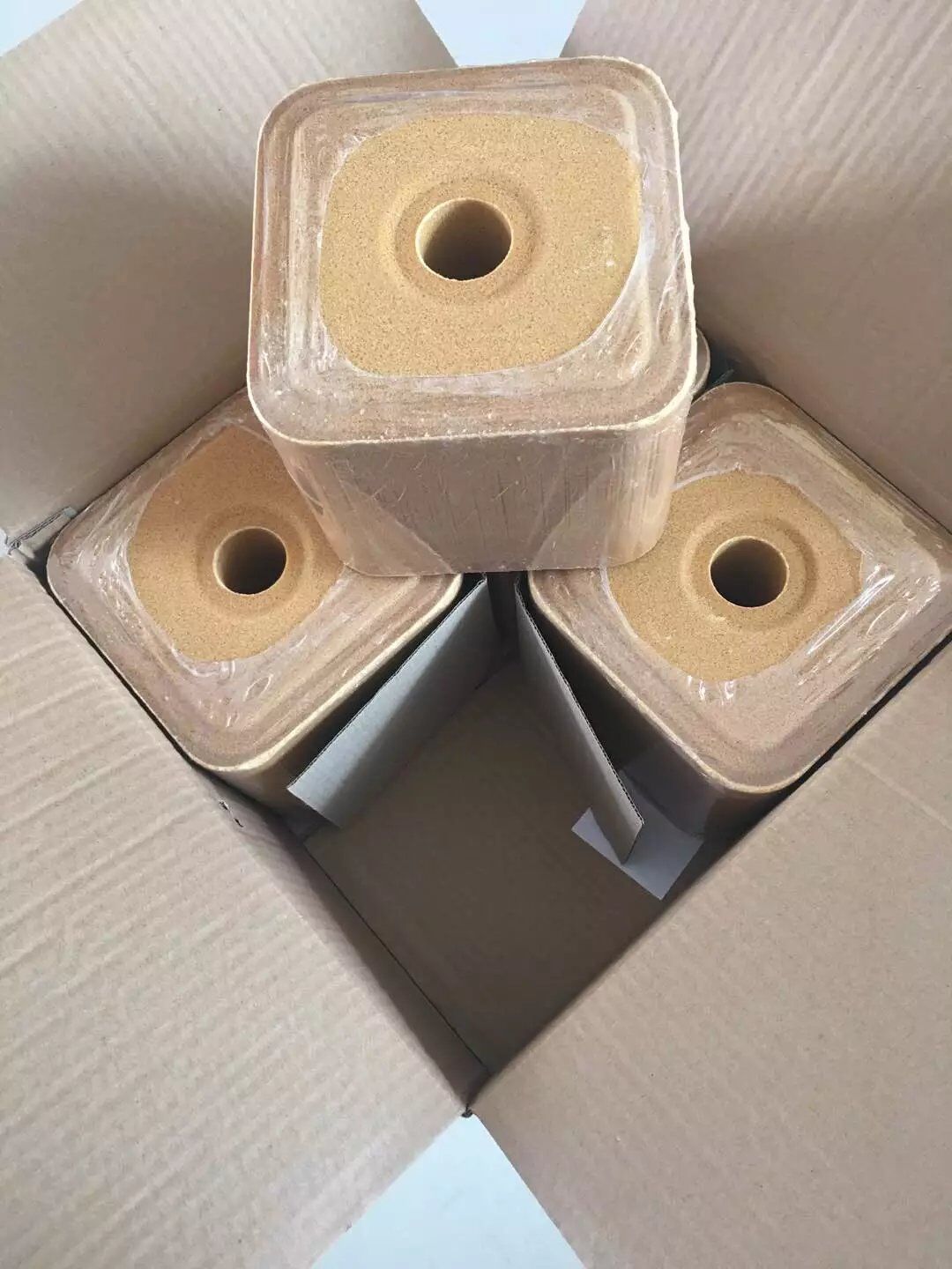 牛羊舔磚價(jià)格廠家直銷牛羊飼料舔磚價(jià)格及牛羊營(yíng)養(yǎng)舔磚價(jià)格