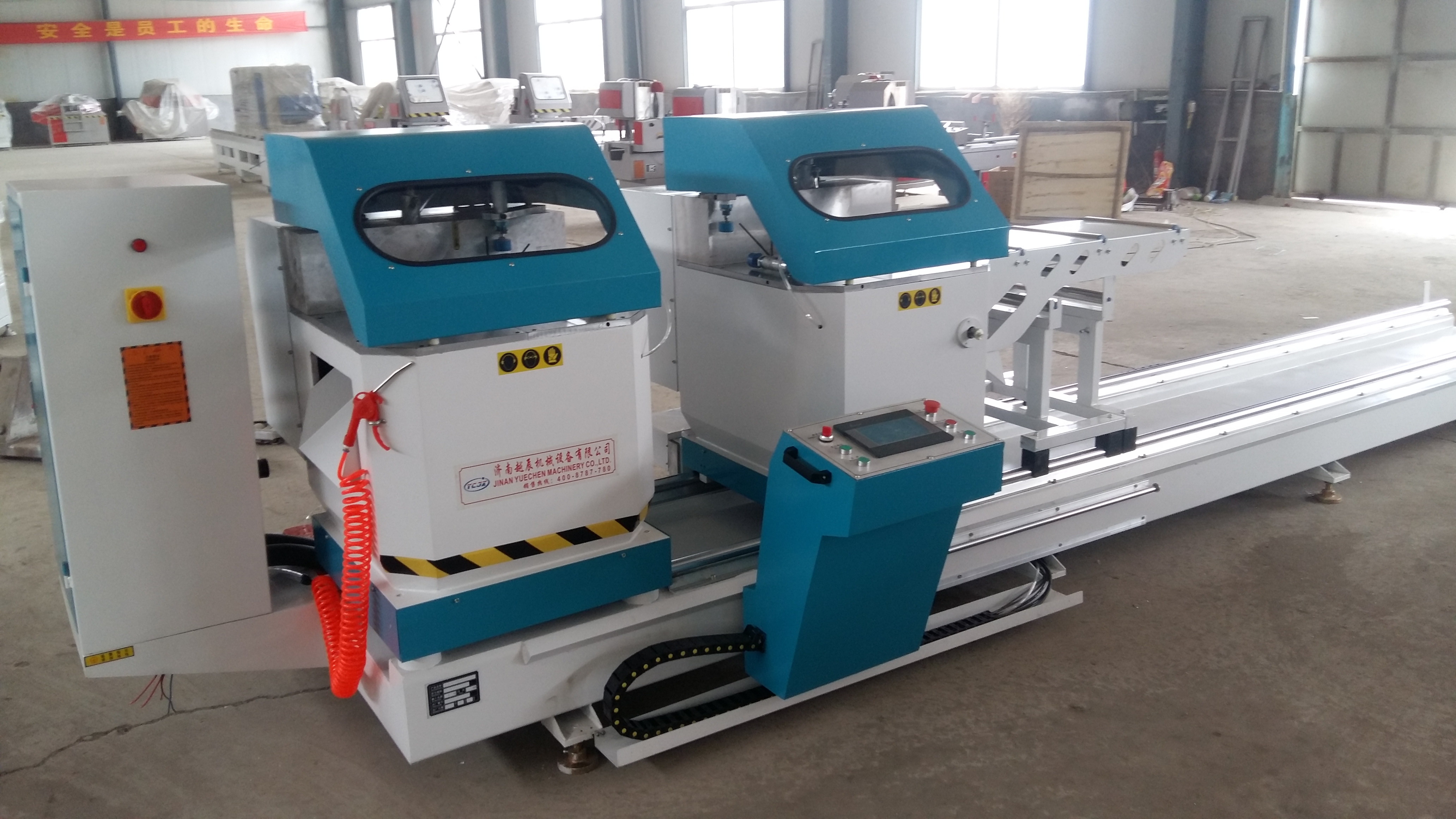 供應(yīng)濟(jì)南越辰斷橋鋁門窗設(shè)備，斷橋鋁門窗數(shù)控切割鋸