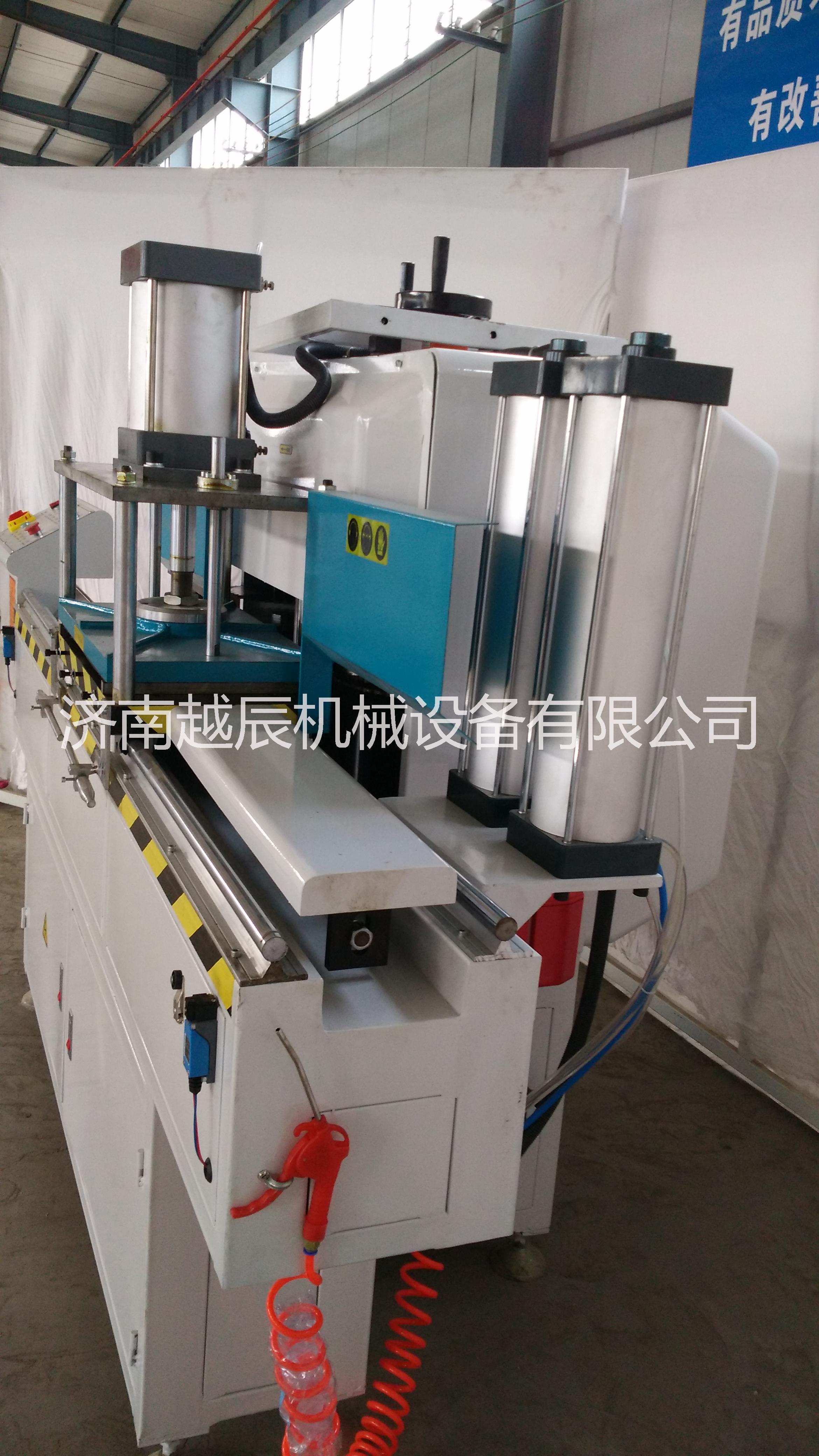 斷橋鋁門窗端面銑床機器，斷橋鋁門窗端面銑床價格，更精準(zhǔn)的斷橋鋁設(shè)備廠家