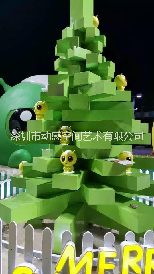 設(shè)計(jì)定制廣場(chǎng)美陳圣誕節(jié)裝飾雕塑  商業(yè)美陳玻影視道具展示雕塑  圣誕樹(shù)
