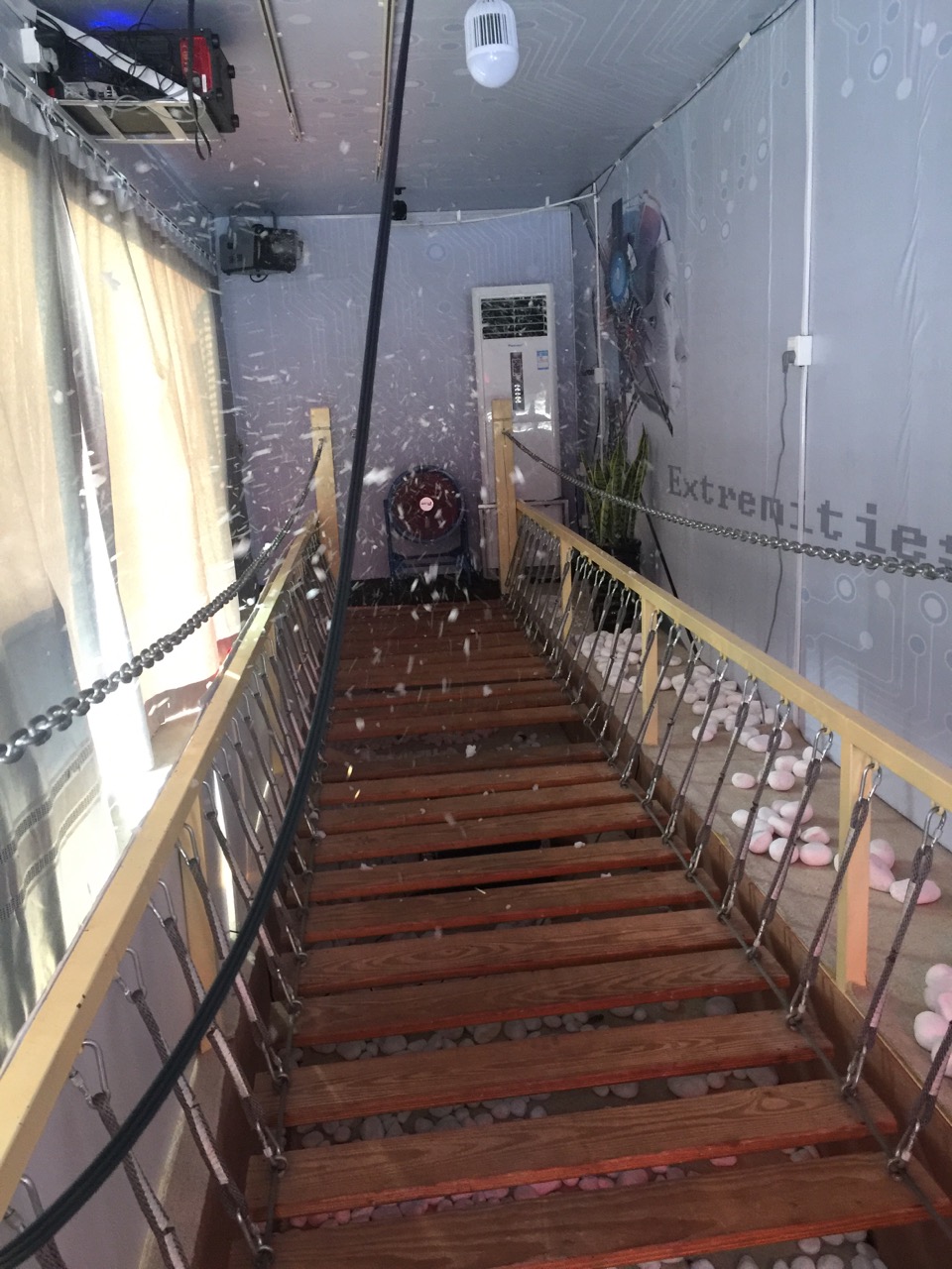 整套vr設(shè)備vr雪山吊橋出租租賃