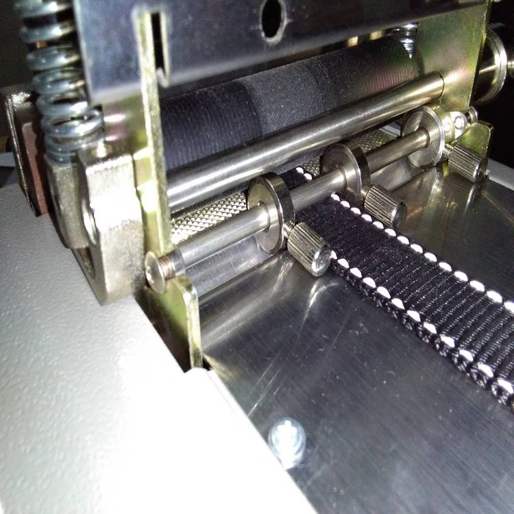 微電腦切帶機(jī)  粘扣帶切片機(jī) 切鏈自動(dòng)斷帶機(jī)機(jī)