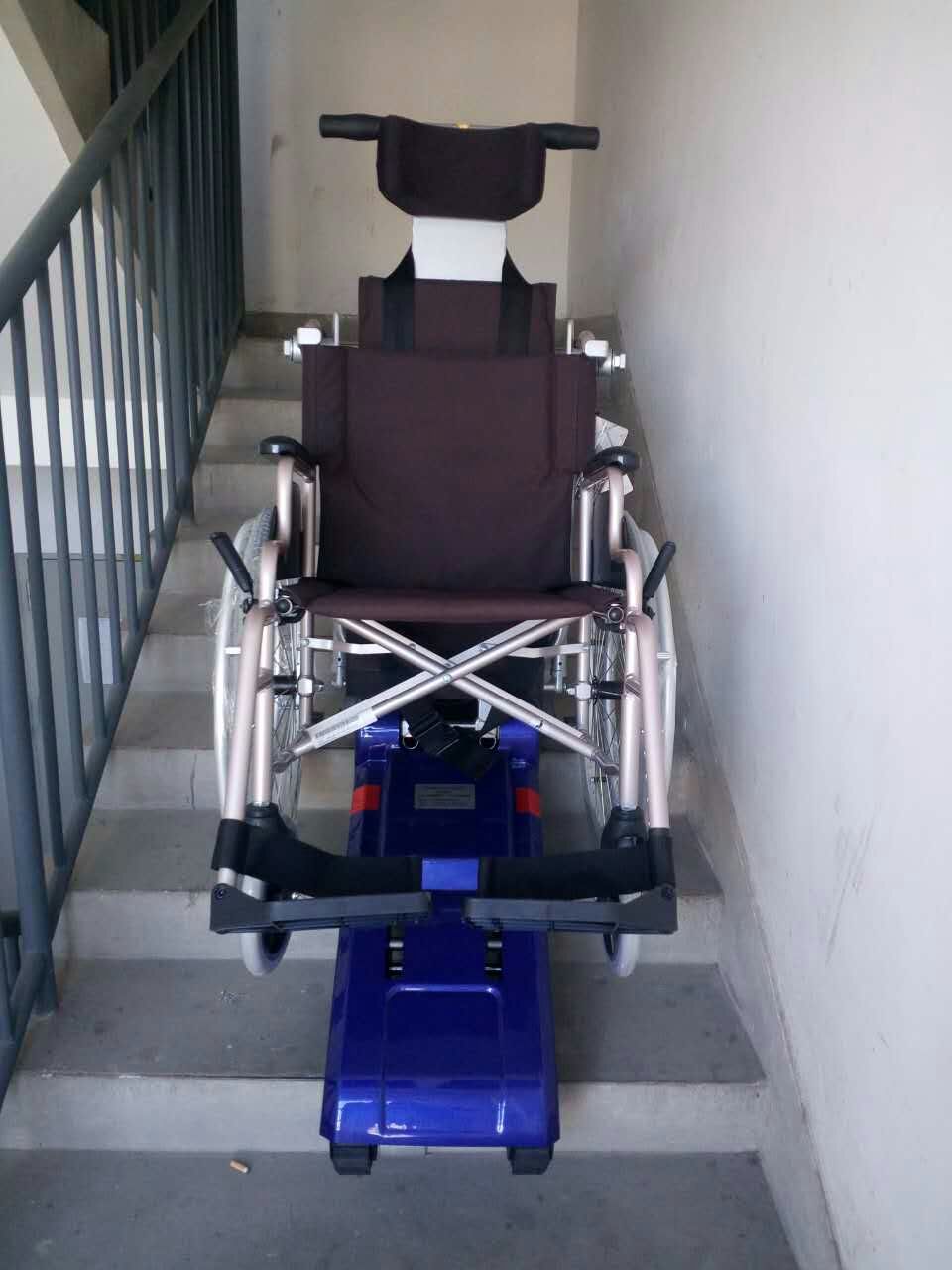 美利馳E801電動履帶輪椅爬樓車?yán)夏晟舷聵翘葺喴诬囏浀礁犊?  title=