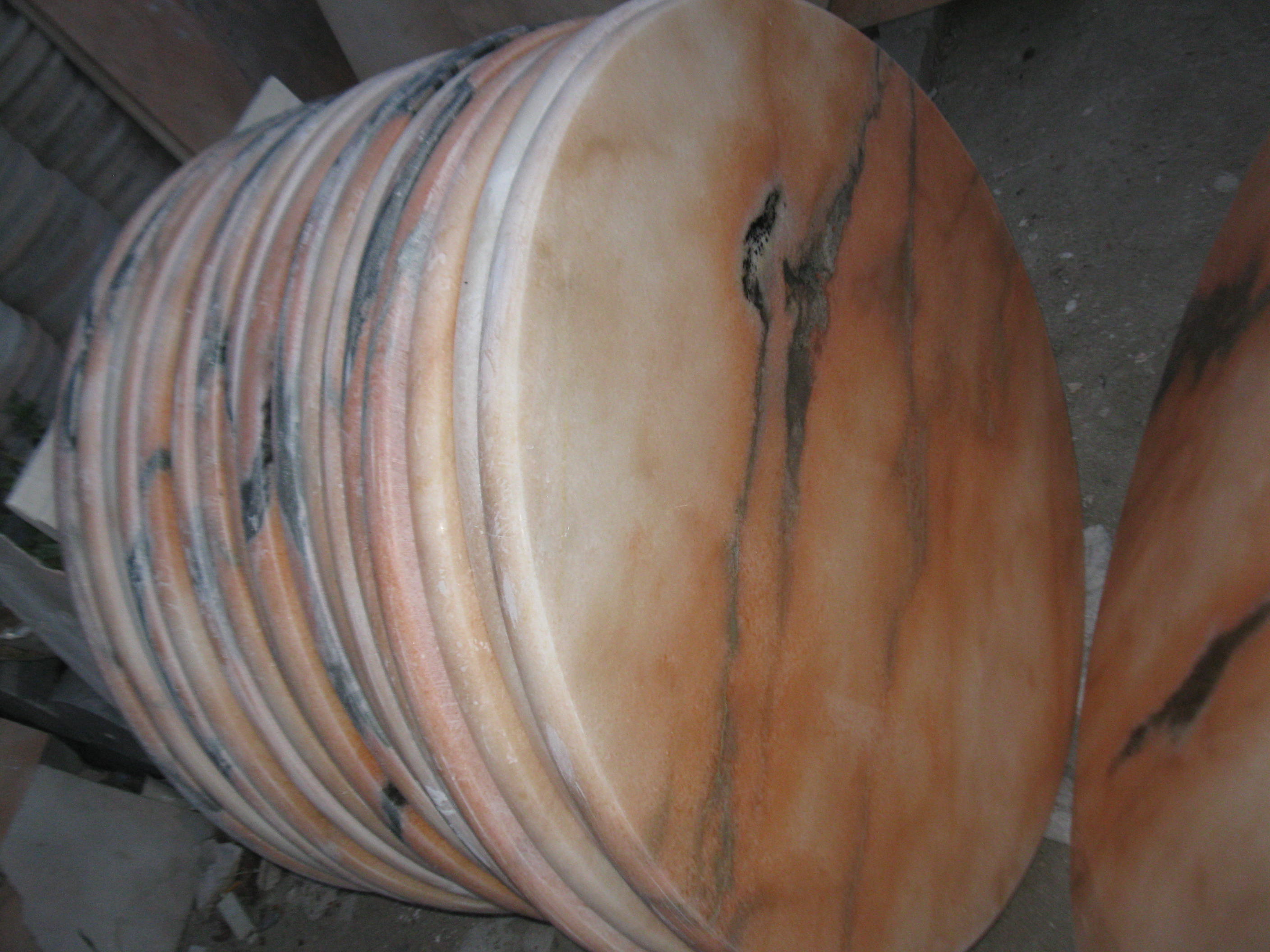 晚霞紅石材桌椅 圓桌椅供應(yīng)