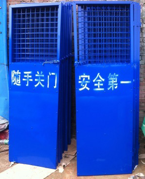 供應(yīng)多用途電梯安全門  電梯安全門生產(chǎn)廠家  河北電梯安全門供應(yīng)商  電梯安全門價(jià)格