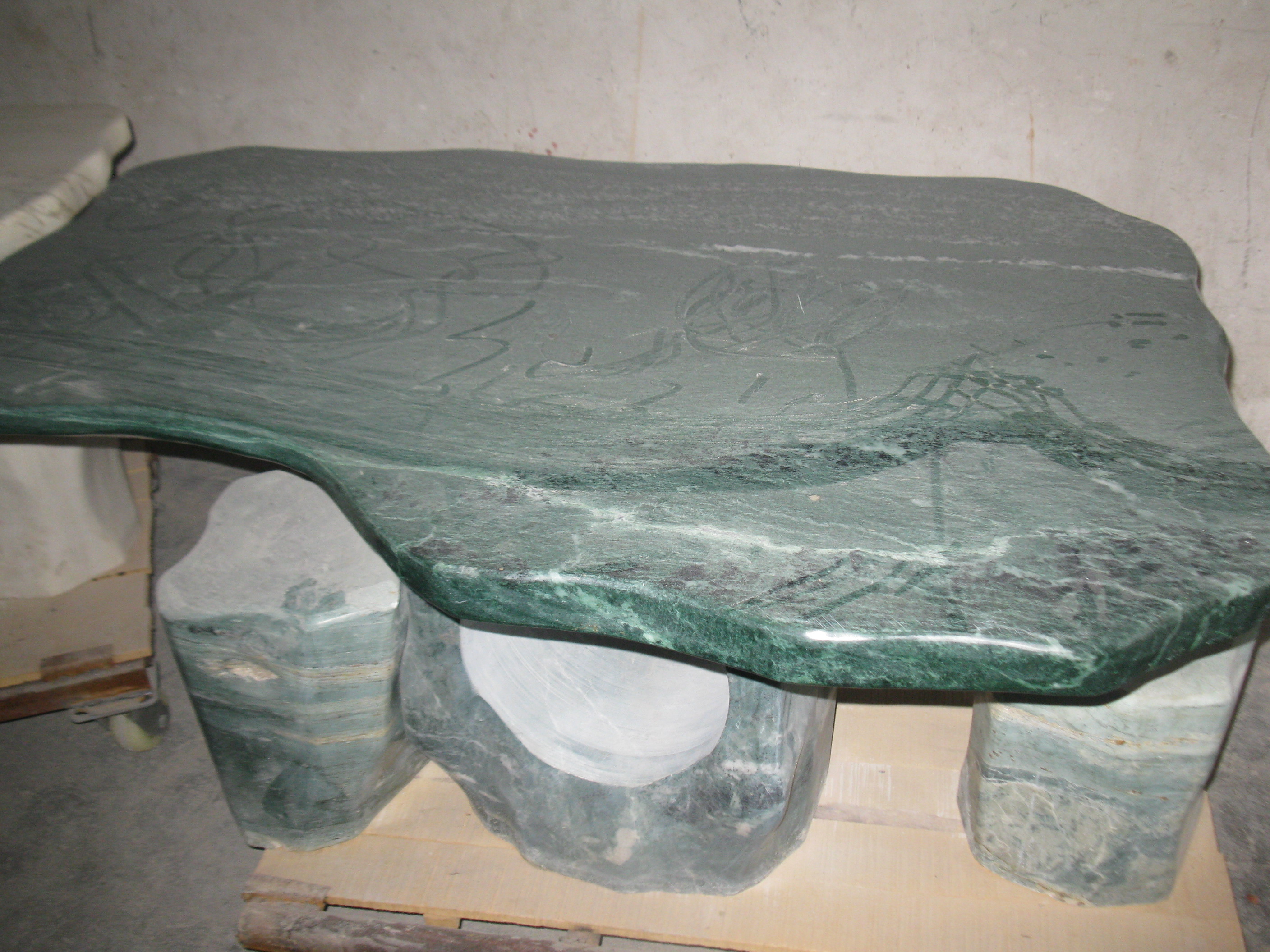 廠家批發(fā)戶外石桌石凳 仿古石桌 石桌子