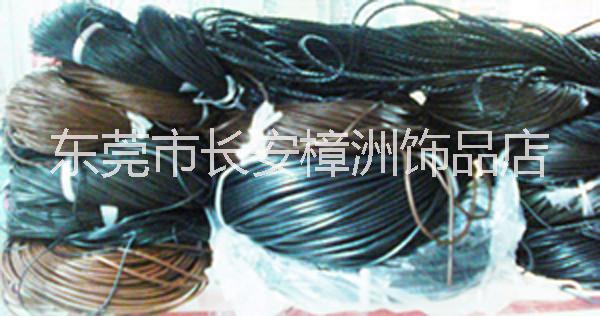 東莞PU編織皮繩供應(yīng)廠家東莞真皮繩編織繩皮飾品供應(yīng)廠家