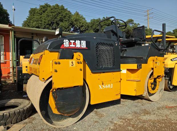 出售 出售二手徐工雙鋼輪壓路機，9成新