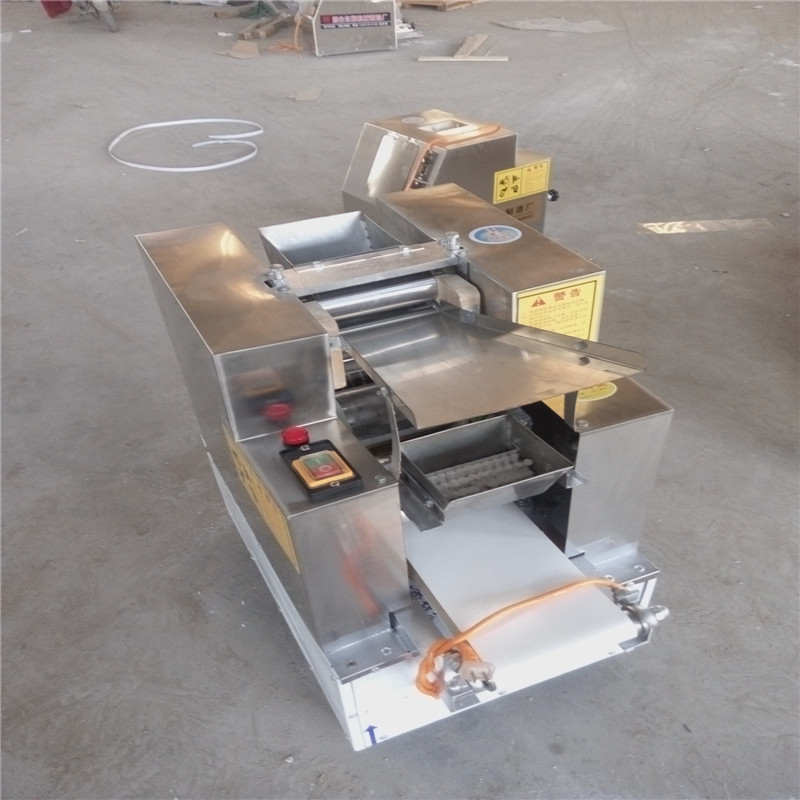 河北仿手工餃子皮機(jī) 包子皮機(jī) 里厚外薄廠家*銷售