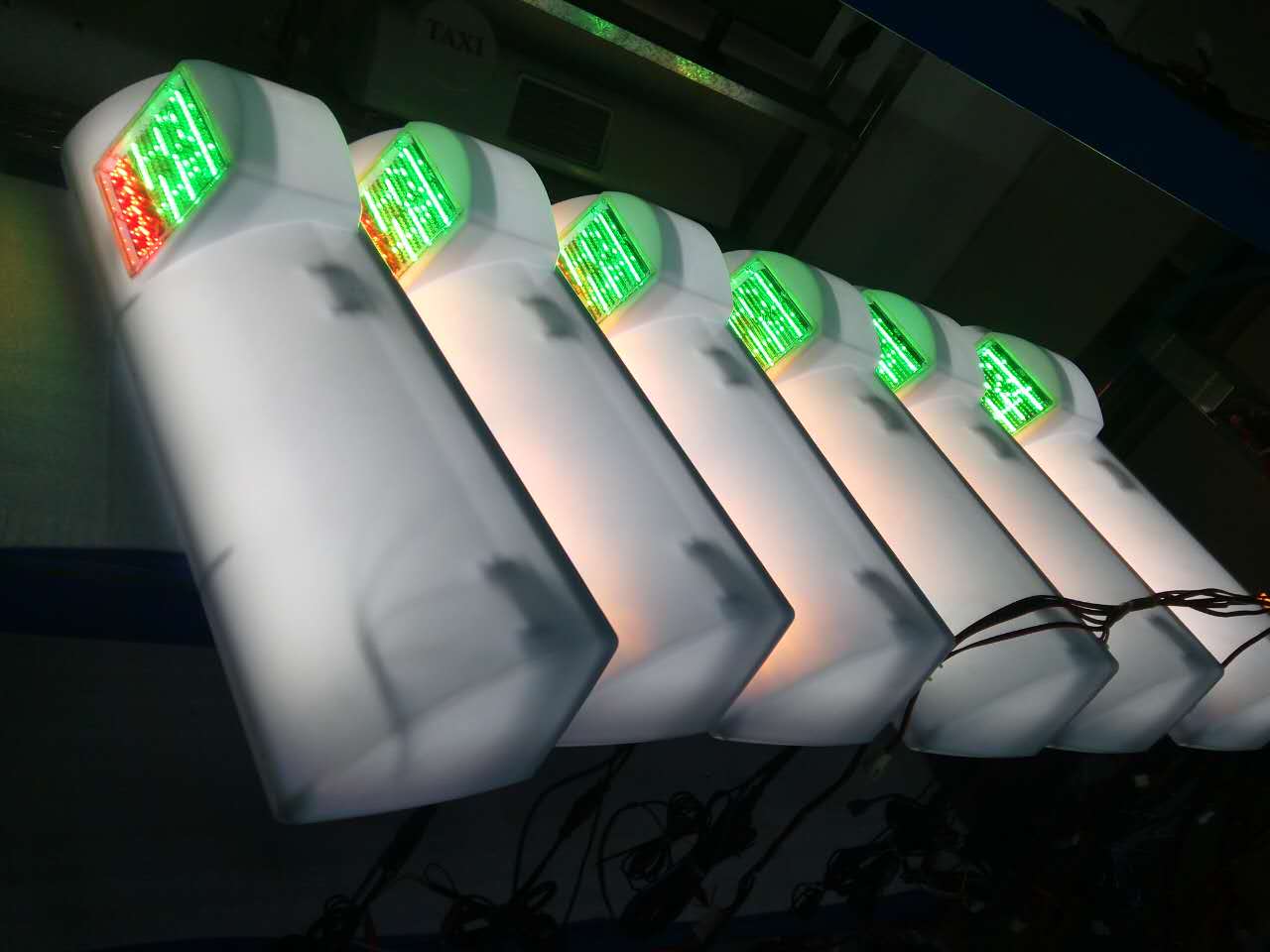 山東濟寧同款出租車LED頂燈屏LED車載顯示屏