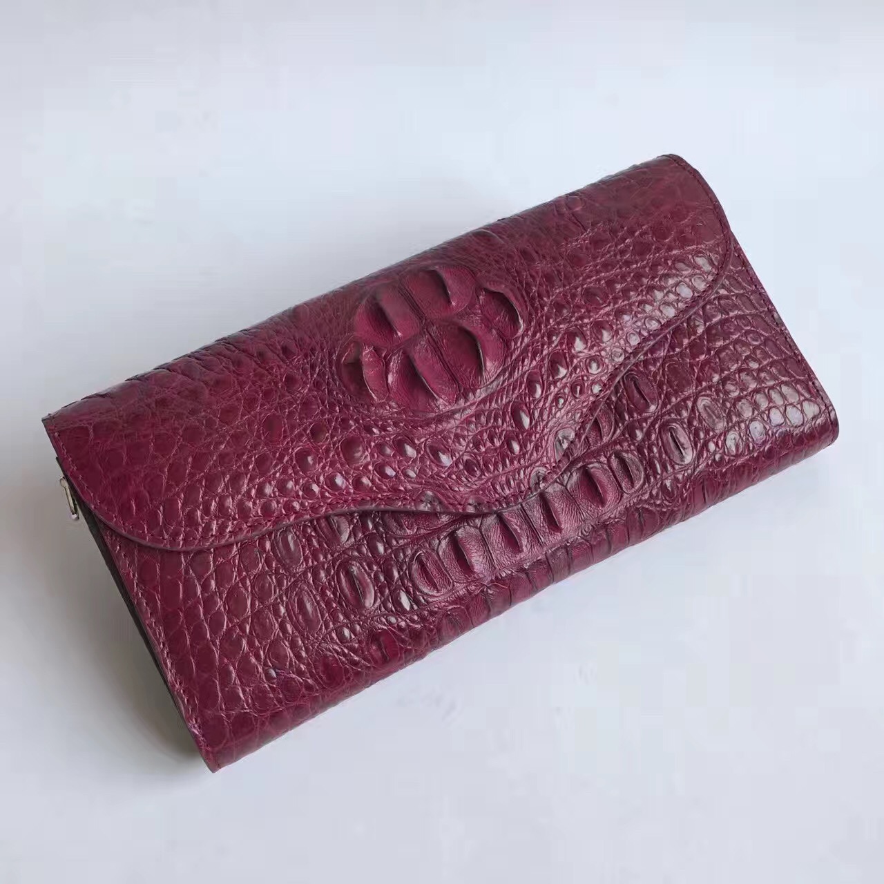 鱷魚(yú)皮三折包