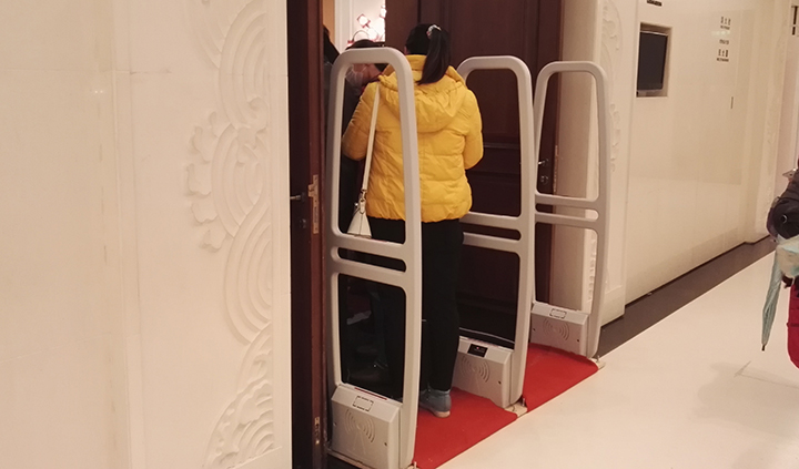 供應(yīng)河南鄭州商場服裝防盜門 服裝店防盜儀 超市集成防盜系統(tǒng) 超市防盜桿 廠家直營