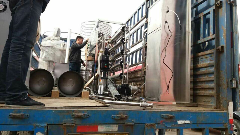 匯河機(jī)械車用尿素設(shè)備2017新款國(guó)五*一機(jī)多用廠家直銷