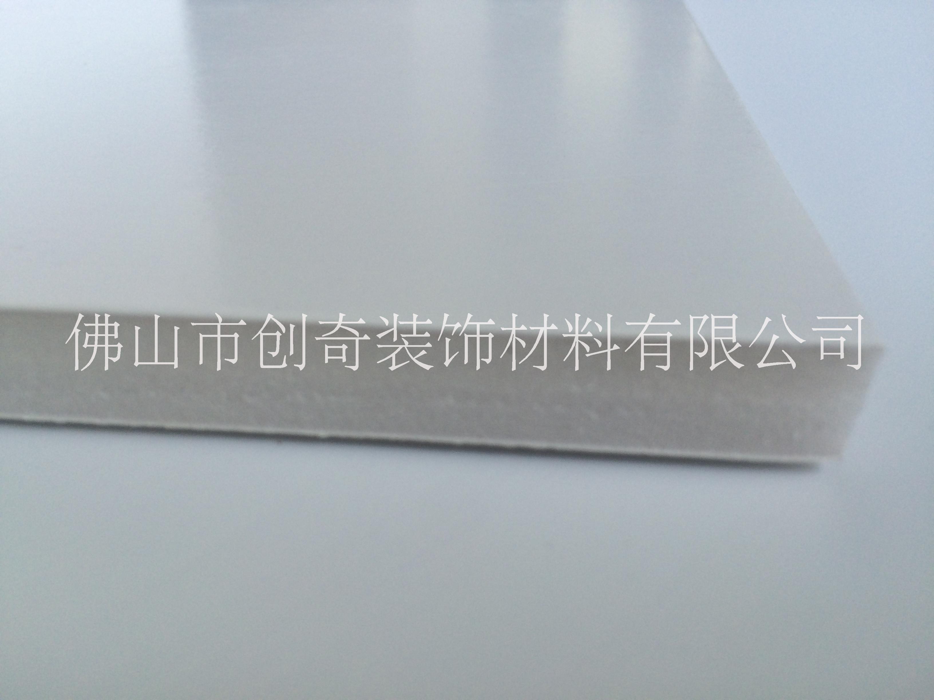 PVC發(fā)泡板 半結(jié)皮板材 廣告用環(huán)保材料 阻燃 綠色 環(huán)保廠家