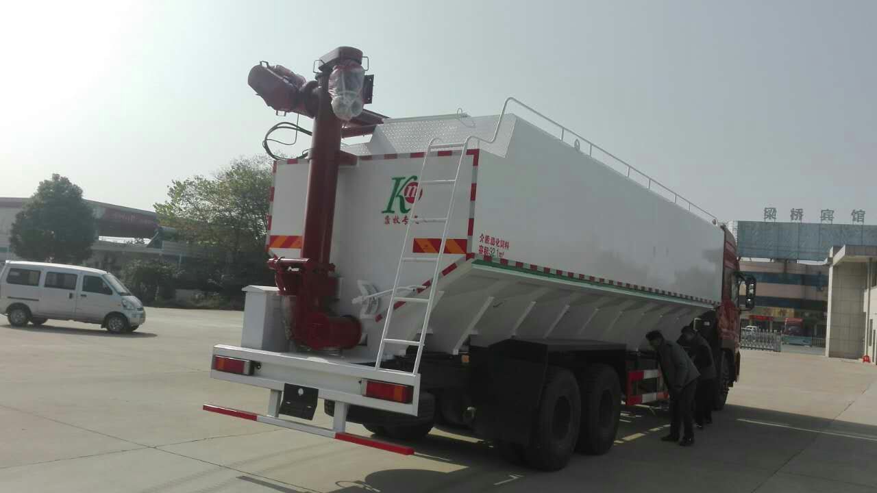 散裝飼料車(chē)價(jià)格 東風(fēng)*20噸散裝飼料車(chē)，液壓飼料車(chē)