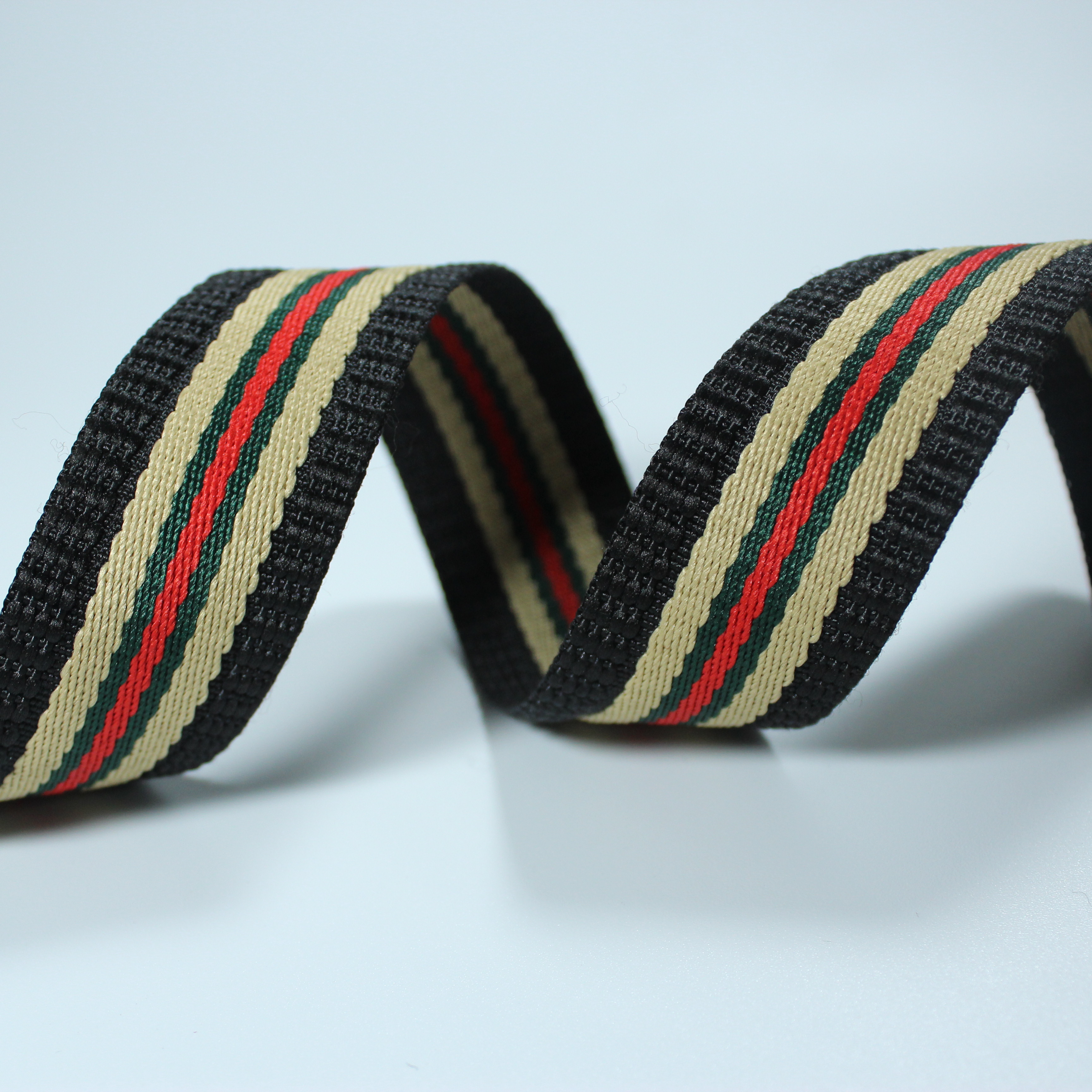 滌綸撞色條紋花邊黑綠紅間色織帶