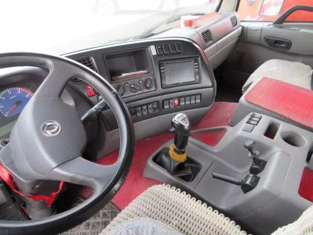 轉(zhuǎn)讓二手東風*雙驅(qū)牽引車 半掛車 手續(xù)齊全 品牌齊全  轉(zhuǎn)讓二手東風*雙驅(qū)半掛車