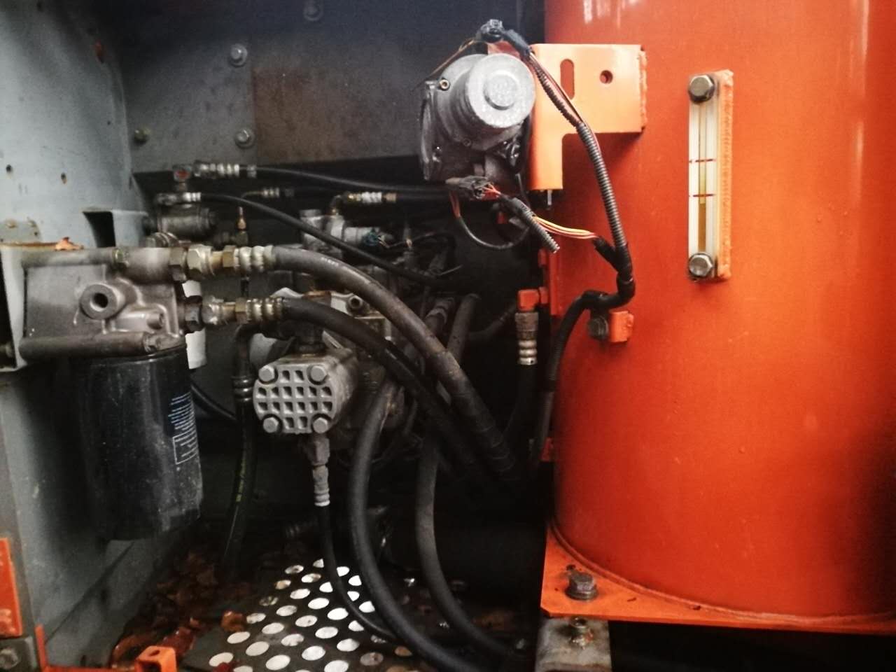 日立120二手挖掘機，日立120挖掘機2017新春巨獻！