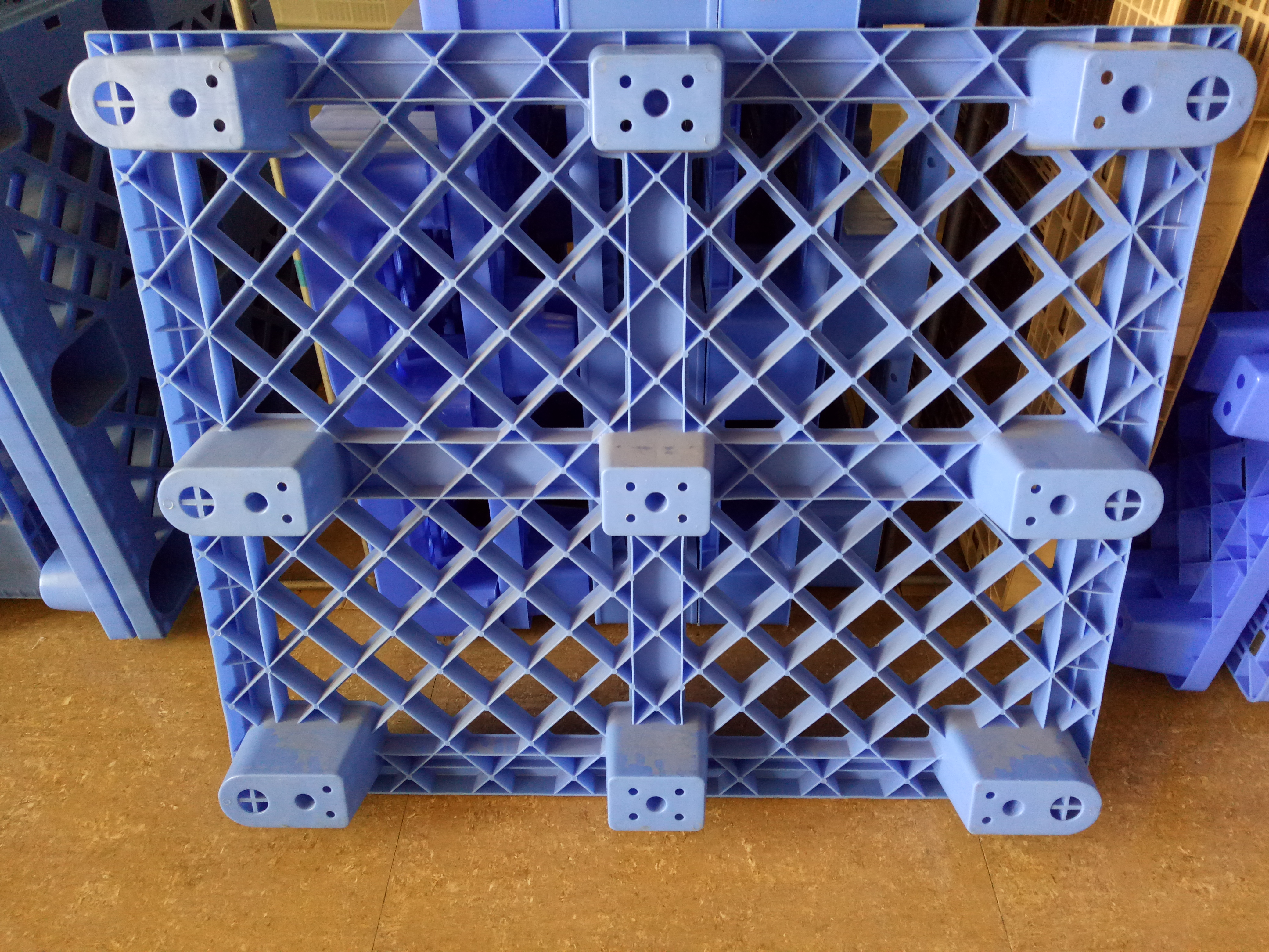 佛山平面田字塑料托盤廠家，佛山平面田字塑料托盤，佛山平面田字托盤 佛山平板九腳塑料托盤廠家直銷