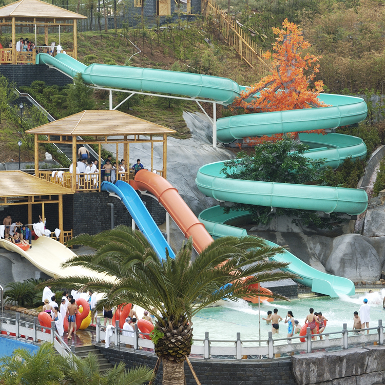 水上樂園設備 供應炮筒雪撬滑梯 造浪設備廠家