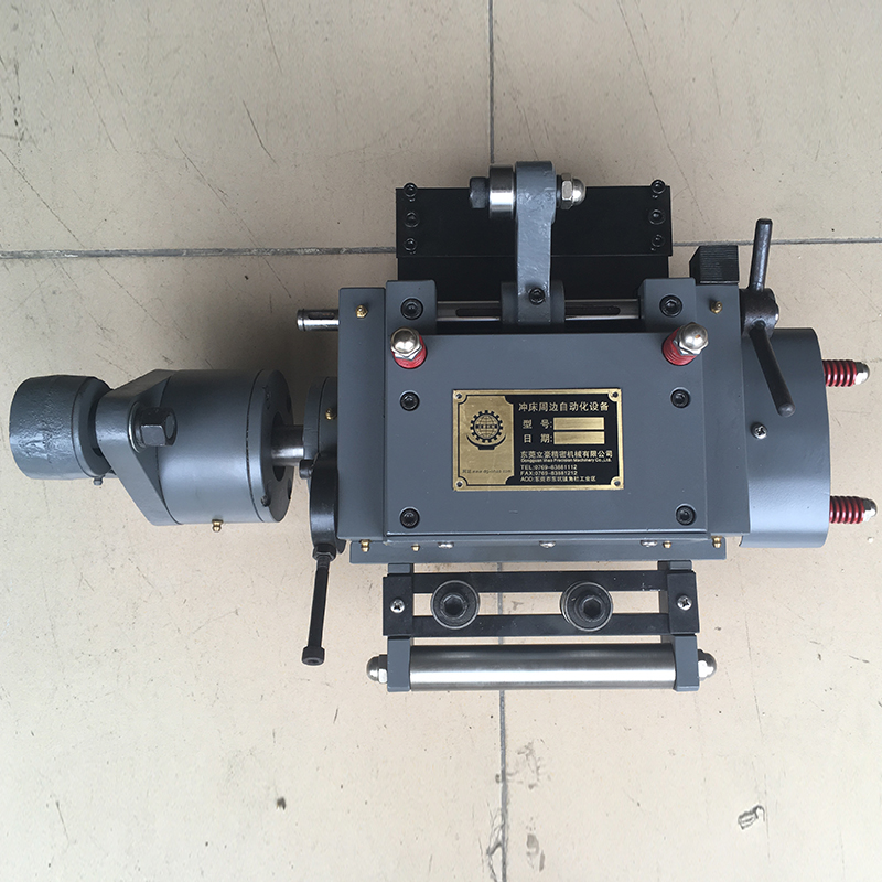 東莞立豪廠家直銷 沖床氣動送料機(jī) 立豪廠家直銷沖床高速滾輪送料機(jī)