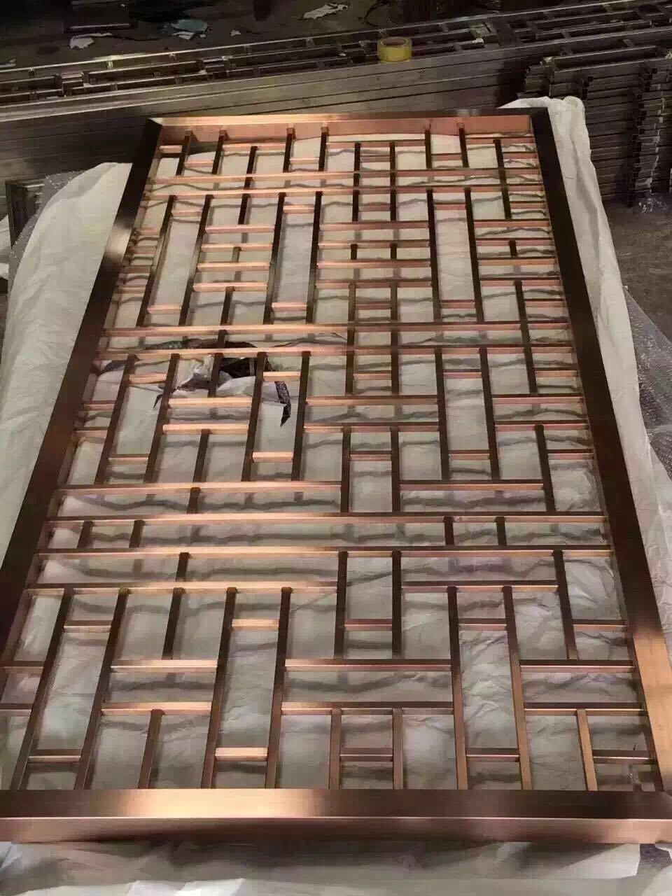 高端定制不銹鋼鏤空屏風真空鍍玫瑰