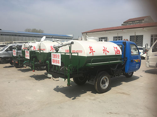哪里賣二手灑水車、二手灑水車價格，灑水車廠家