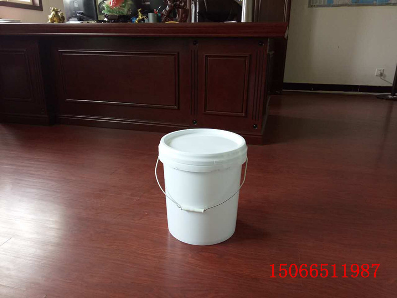 沈陽塑料桶廠家供應(yīng)20升潤滑油桶 20L化工桶 大連春源塑業(yè)