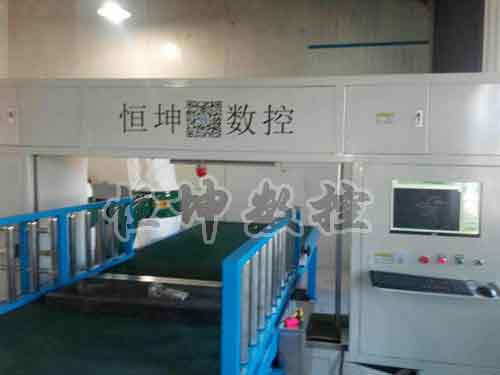 eva泡棉加工機(jī)械設(shè)備、EVA海綿切割、eva泡沫異形數(shù)控切割機(jī)