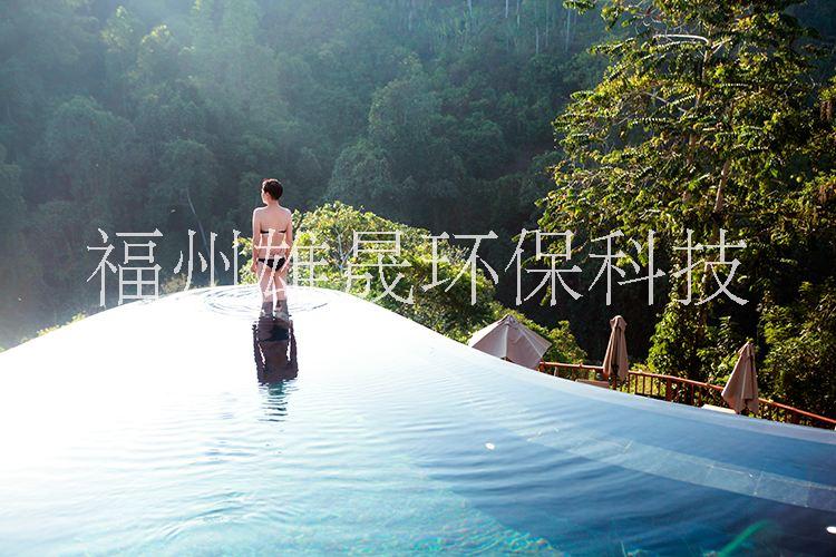 渡假山莊頂樓游泳池