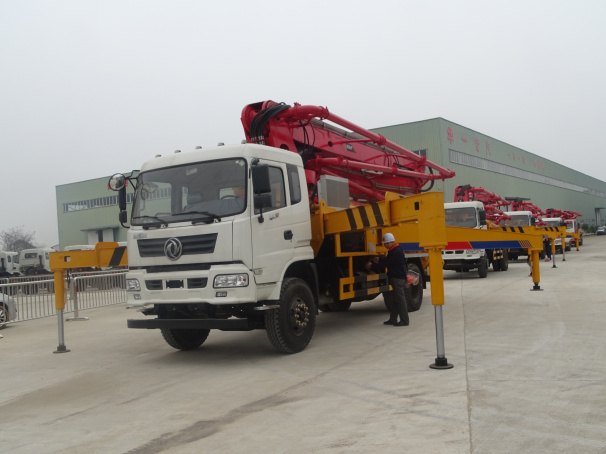 東風(fēng)后雙橋35米混凝土臂架泵車全國免征