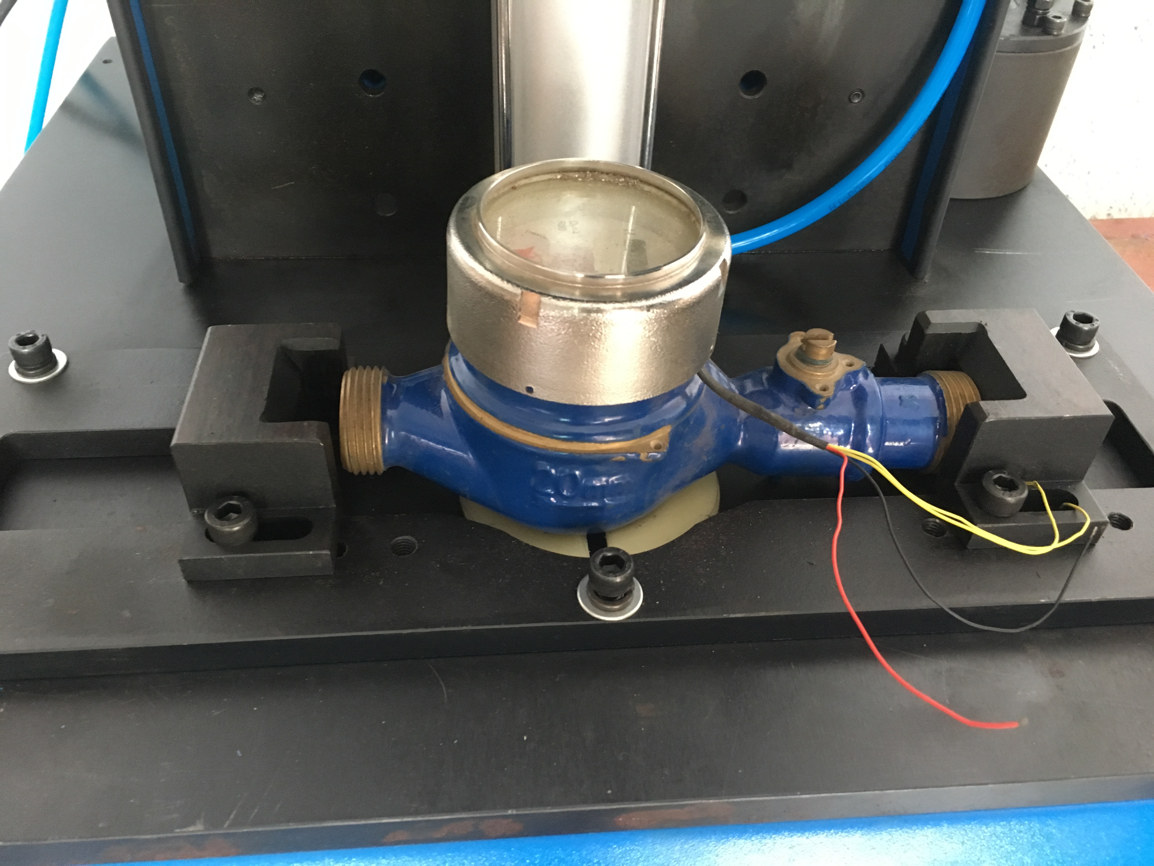 浙江水表表罩打緊裝置定制@哪家好@批發(fā)@生產(chǎn)商 山東水表表罩打緊裝置定制